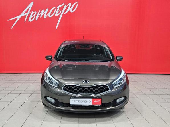 Kia Ceed II с пробегом 2015 года, цена 915 000 рублей, 196982 км, хэтчбек, Автокод Объявления