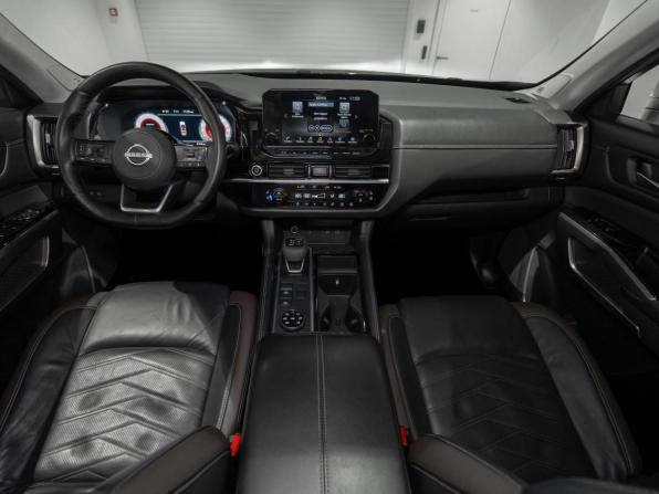 Nissan Pathfinder V с пробегом 2021 года, цена 4 595 000 рублей, 133342 км, внедорожник, Автокод Объявления