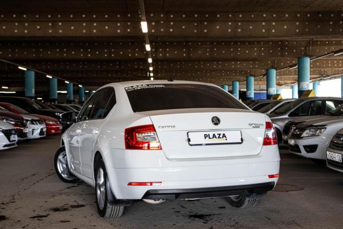 Skoda Octavia III (A7) Рестайлинг с пробегом 2018 года, цена 1 450 000 рублей, 213174 км, лифтбек, Автокод Объявления