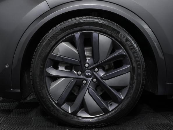 Li Auto (Lixiang) L9 I Рестайлинг с пробегом 2024 года, цена 6 690 000 рублей, 65000 км, внедорожник, Автокод Объявления