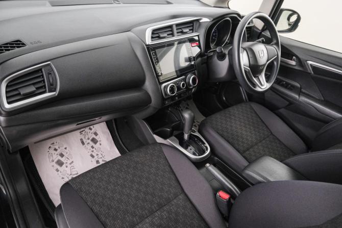 Honda Fit III с пробегом 2016 года, цена 1 029 000 рублей, 93500 км, хэтчбек, Автокод Объявления