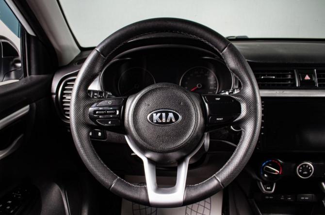 Kia Rio IV с пробегом 2017 года, цена 859 000 рублей, 221000 км, седан, Автокод Объявления