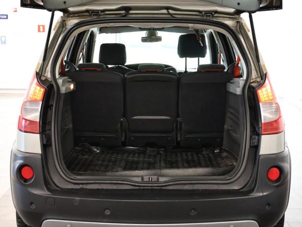 Renault Scenic II Рестайлинг с пробегом 2007 года, цена 617 000 рублей, 234437 км, компактвэн, Автокод Объявления