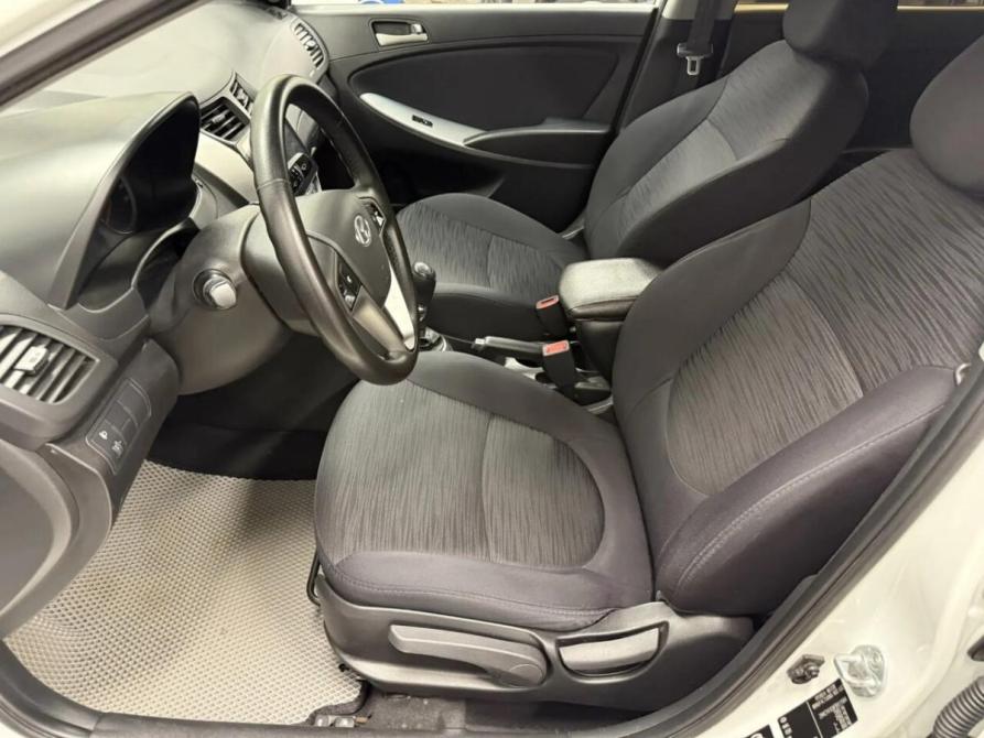 Hyundai Solaris I Рестайлинг Набережные Челны  - изображение 9
