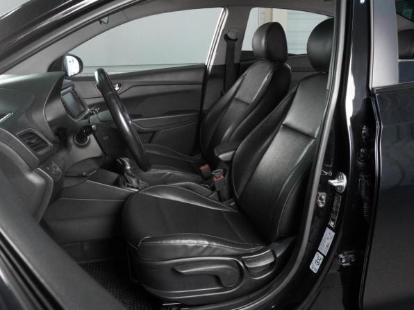 Hyundai Solaris II с пробегом 2018 года, цена 1 599 000 рублей, 96948 км, седан, Автокод Объявления