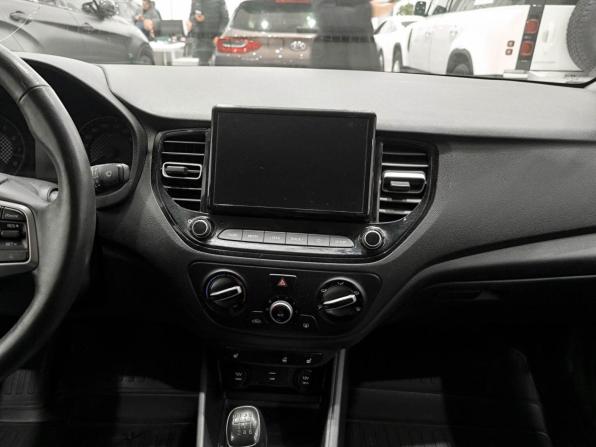 Hyundai Solaris II Рестайлинг с пробегом 2021 года, цена 1 299 000 рублей, 124605 км, седан, Автокод Объявления