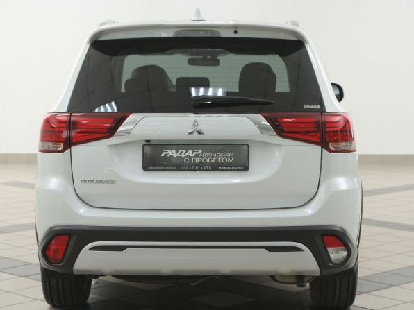 Mitsubishi Outlander III Рестайлинг 3 с пробегом 2021 года, цена 2 575 000 рублей, 100000 км, внедорожник, Автокод Объявления