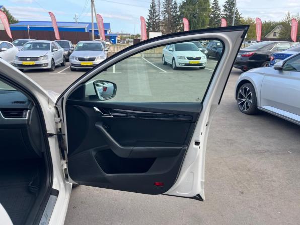 Skoda Octavia III (A7) с пробегом 2016 года, цена 1 300 000 рублей, 217833 км, лифтбек, Автокод Объявления