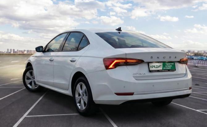 Skoda Octavia IV (A8) с пробегом 2021 года, цена 2 310 000 рублей, 101600 км, лифтбек, Автокод Объявления