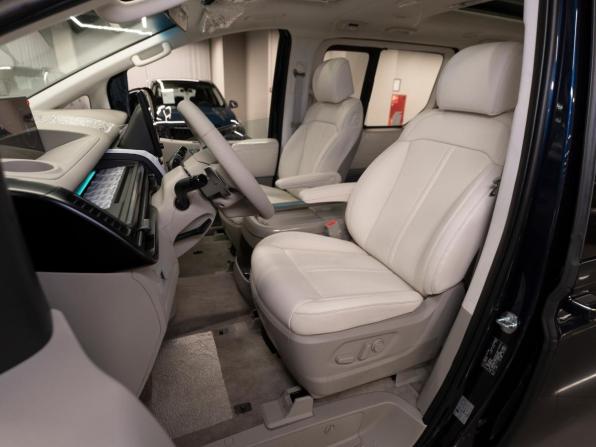 Hyundai Staria I Рестайлинг с пробегом 2026 года, цена 7 600 000 рублей, 70 км, минивэн, Автокод Объявления