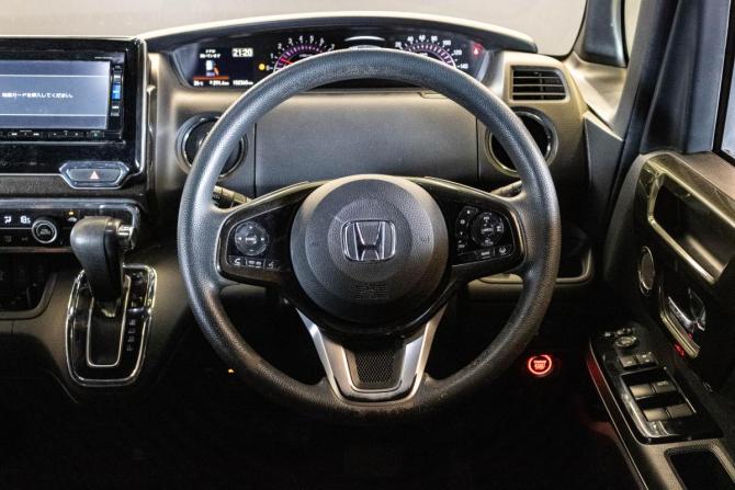Honda N-BOX II с пробегом 2019 года, цена 939 000 рублей, 152365 км, минивэн, Автокод Объявления