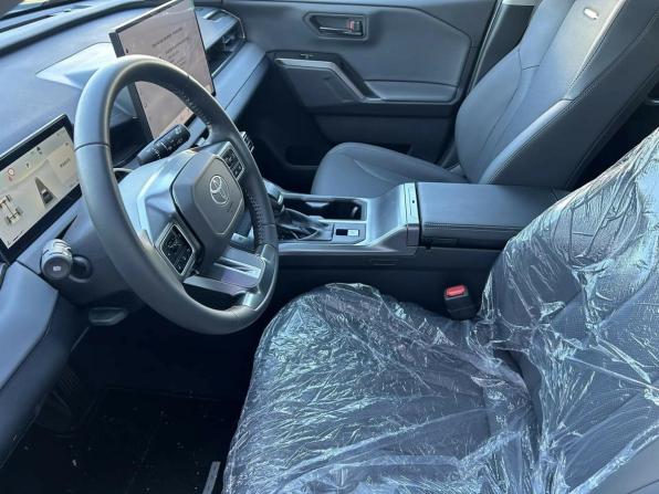 Toyota RAV4 V (XA50) с пробегом 2026 года, цена 4 140 000 рублей, 51 км, внедорожник, Автокод Объявления
