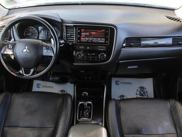 Mitsubishi Outlander III Рестайлинг 2 с пробегом 2017 года, цена 1 599 000 рублей, 220975 км, внедорожник, Автокод Объявления