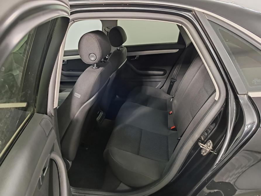 Audi A4 III (B7) Москва  - изображение 12