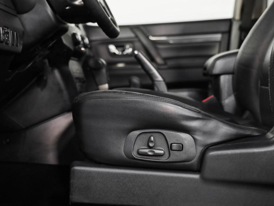 Mitsubishi Pajero IV Рестайлинг 1 Санкт-Петербург  - изображение 19