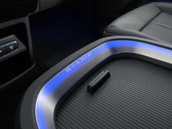 Hyundai Staria I с пробегом 2025 года, цена 8 999 900 рублей, 50 км, минивэн, Автокод Объявления