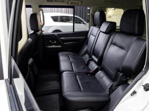 Mitsubishi Pajero IV Рестайлинг 1 с пробегом 2013 года, цена 1 995 000 рублей, 177311 км, внедорожник, Автокод Объявления