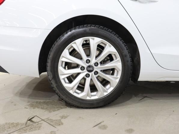 Audi A4 V (B9) Рестайлинг с пробегом 2021 года, цена 3 050 000 рублей, 49925 км, седан, Автокод Объявления