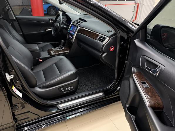 Toyota Camry VII (XV50) Рестайлинг 2 с пробегом 2018 года, цена 2 388 000 рублей, 157863 км, седан, Автокод Объявления