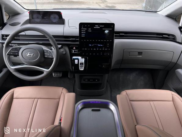 Новый Hyundai Staria I 2025 года, цена 9 990 000 рублей, минивэн, Автокод Объявления