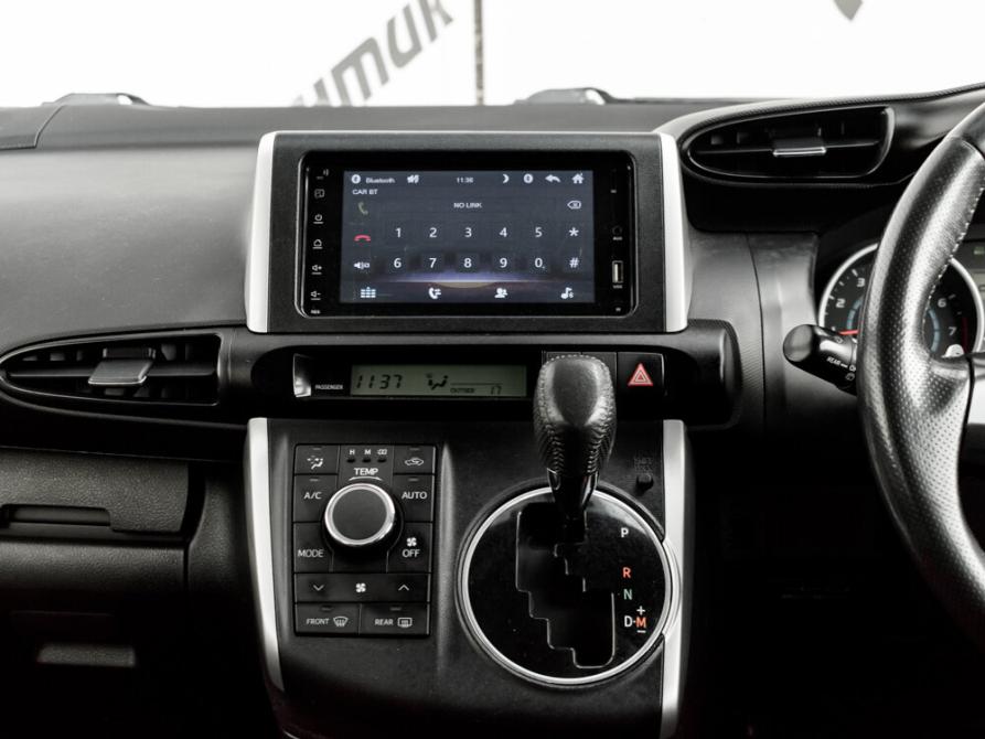 Toyota Wish II Екатеринбург  - изображение 15