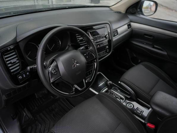 Mitsubishi Outlander III Рестайлинг 2 с пробегом 2017 года, цена 1 880 000 рублей, 196570 км, внедорожник, Автокод Объявления