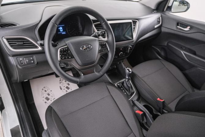 Hyundai Solaris II с пробегом 2018 года, цена 1 259 000 рублей, 122000 км, седан, Автокод Объявления