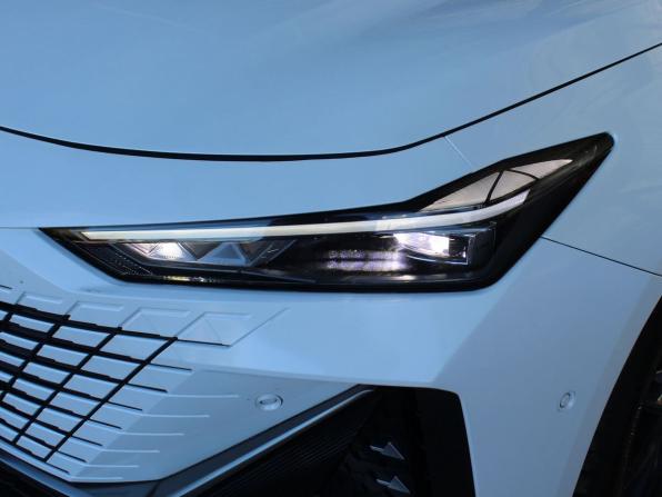 Changan UNI-V I с пробегом 2023 года, цена 2 199 000 рублей, 27178 км, лифтбек, Автокод Объявления