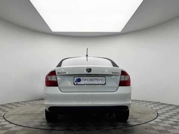 Skoda Rapid I с пробегом 2015 года, цена 819 000 рублей, 189918 км, лифтбек, Автокод Объявления