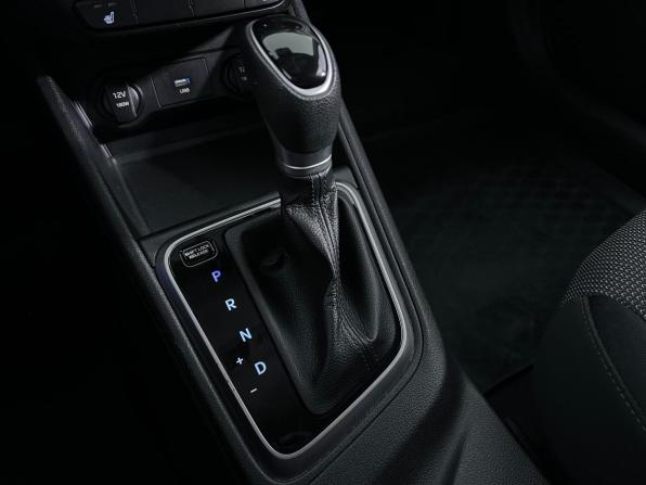 Hyundai Solaris II Рестайлинг с пробегом 2021 года, цена 1 599 000 рублей, 93325 км, седан, Автокод Объявления