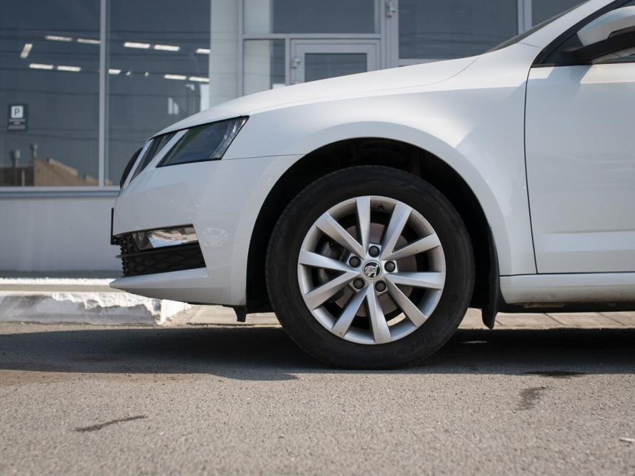 Skoda Octavia III (A7) Рестайлинг Курган  - изображение 9