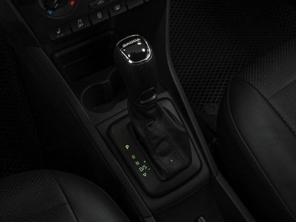 Skoda Rapid I Рестайлинг с пробегом 2017 года, цена 1 125 000 рублей, 93053 км, лифтбек, Автокод Объявления
