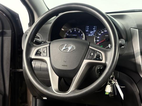 Hyundai Solaris I Рестайлинг с пробегом 2014 года, цена 899 000 рублей, 214805 км, седан, Автокод Объявления