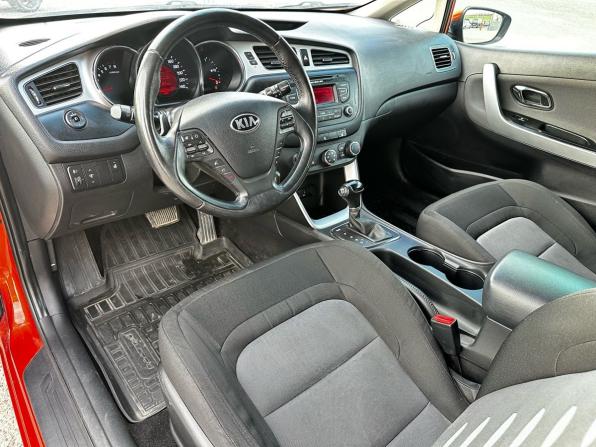 Kia Ceed II с пробегом 2014 года, цена 1 240 000 рублей, 128220 км, хэтчбек, Автокод Объявления