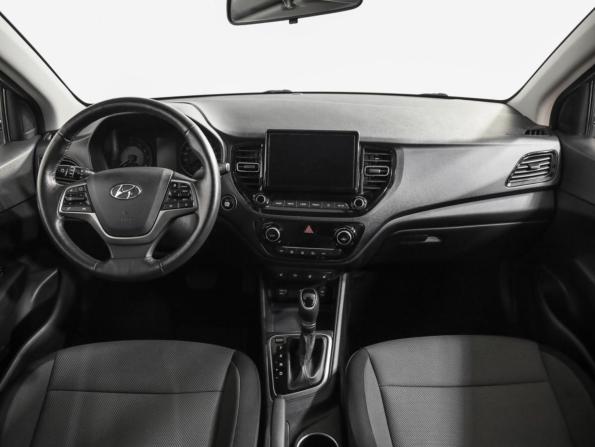 Hyundai Solaris II Рестайлинг с пробегом 2021 года, цена 1 399 000 рублей, 115861 км, седан, Автокод Объявления