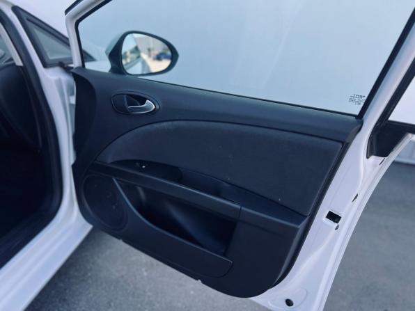 SEAT Leon II Рестайлинг с пробегом 2012 года, цена 490 000 рублей, 220518 км, хэтчбек, Автокод Объявления