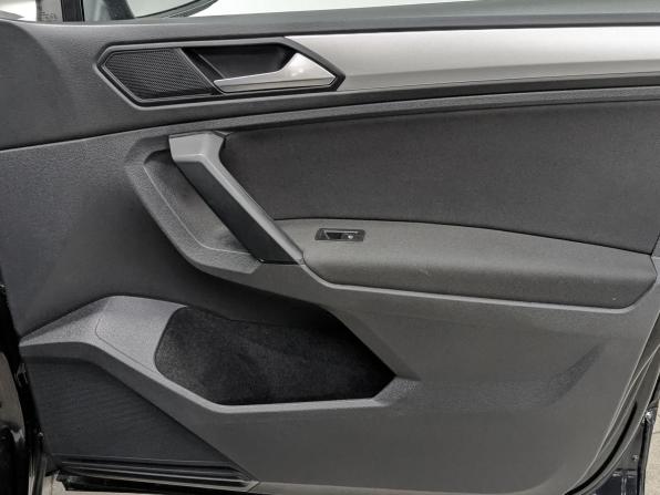 Volkswagen Tiguan II с пробегом 2020 года, цена 2 525 000 рублей, 137900 км, внедорожник, Автокод Объявления
