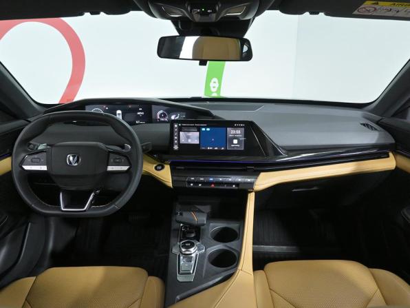 Changan UNI-V I с пробегом 2022 года, цена 2 060 000 рублей, 49740 км, лифтбек, Автокод Объявления