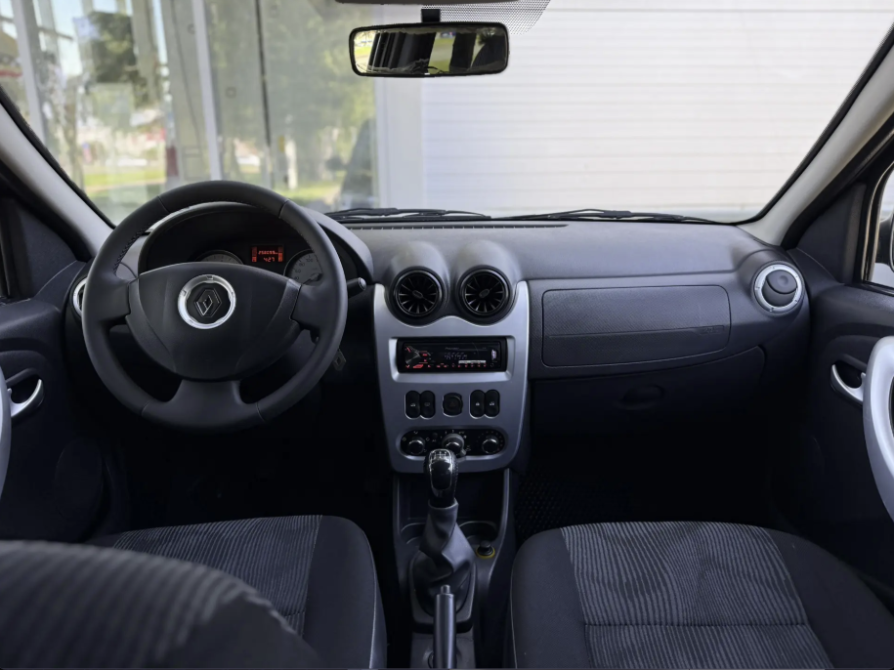 Renault Logan I Рестайлинг Ставрополь  - изображение 15