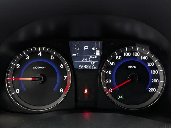 Hyundai Solaris I Рестайлинг с пробегом 2016 года, цена 885 000 рублей, 224809 км, седан, Автокод Объявления