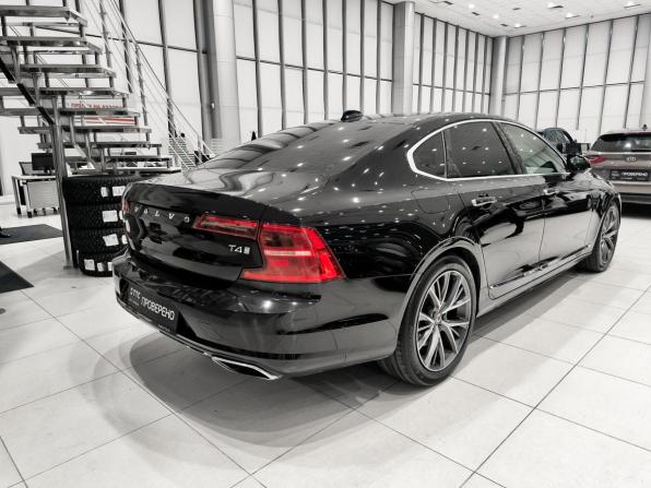 Volvo S90 II Рестайлинг с пробегом 2020 года, цена 2 750 000 рублей, 233000 км, седан, Автокод Объявления