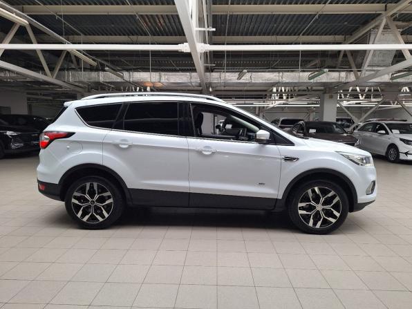 Ford Kuga II Рестайлинг с пробегом 2018 года, цена 1 580 000 рублей, 132576 км, внедорожник, Автокод Объявления
