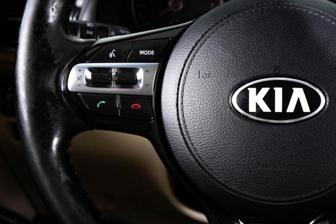 Kia K7 VG (I) с пробегом 2017 года, цена 2 199 000 рублей, 109256 км, седан, Автокод Объявления