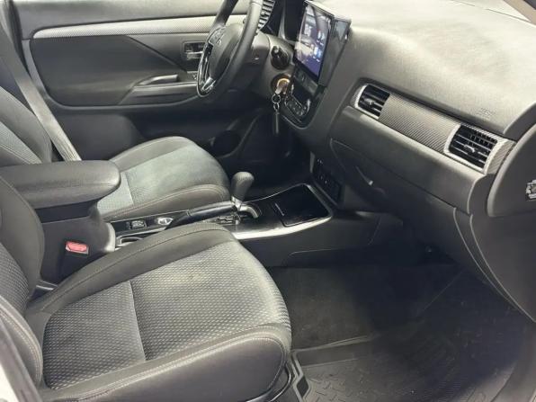 Mitsubishi Outlander III Рестайлинг 2 с пробегом 2018 года, цена 1 918 000 рублей, 187900 км, внедорожник, Автокод Объявления