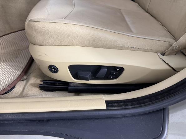 BMW 3 серии V (E90/E91/E92/E93) Рестайлинг с пробегом 2009 года, цена 1 250 000 рублей, 231000 км, седан, Автокод Объявления
