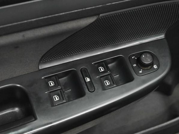 Volkswagen Jetta V с пробегом 2009 года, цена 620 000 рублей, 229119 км, седан, Автокод Объявления