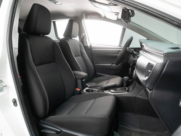 Toyota Corolla XI (E160 E170 E180) с пробегом 2013 года, цена 1 349 000 рублей, 97336 км, седан, Автокод Объявления