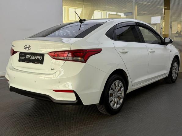 Hyundai Solaris II с пробегом 2018 года, цена 1 299 000 рублей, 164836 км, седан, Автокод Объявления
