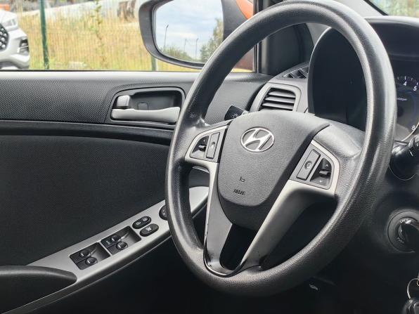 Hyundai Solaris I Рестайлинг с пробегом 2016 года, цена 849 000 рублей, 144000 км, седан, Автокод Объявления