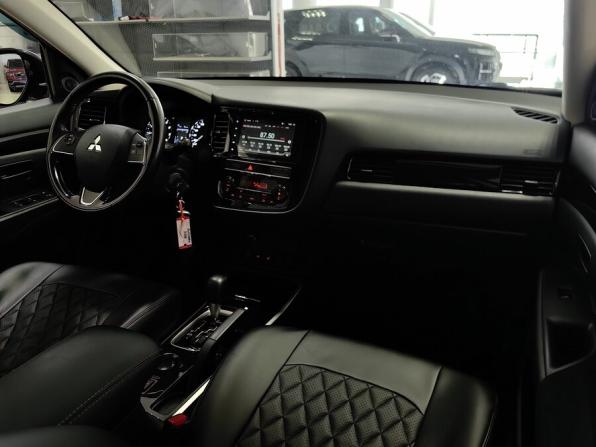 Mitsubishi Outlander III Рестайлинг 3 с пробегом 2020 года, цена 1 839 000 рублей, 97000 км, внедорожник, Автокод Объявления